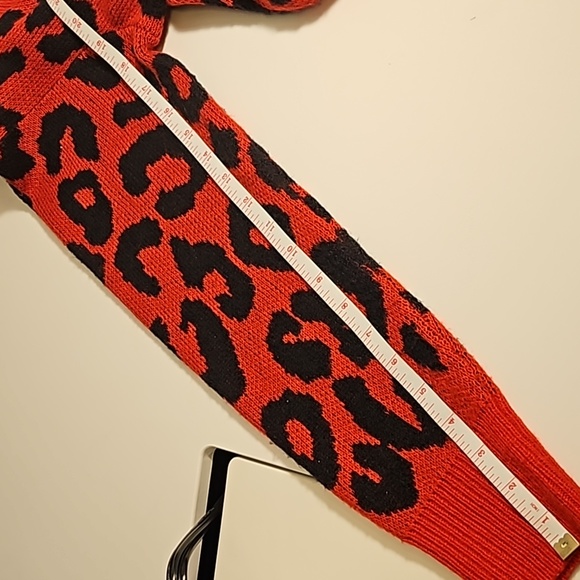 Yummy Red & Black Leopard Sweater XS - Picture 7 of 8